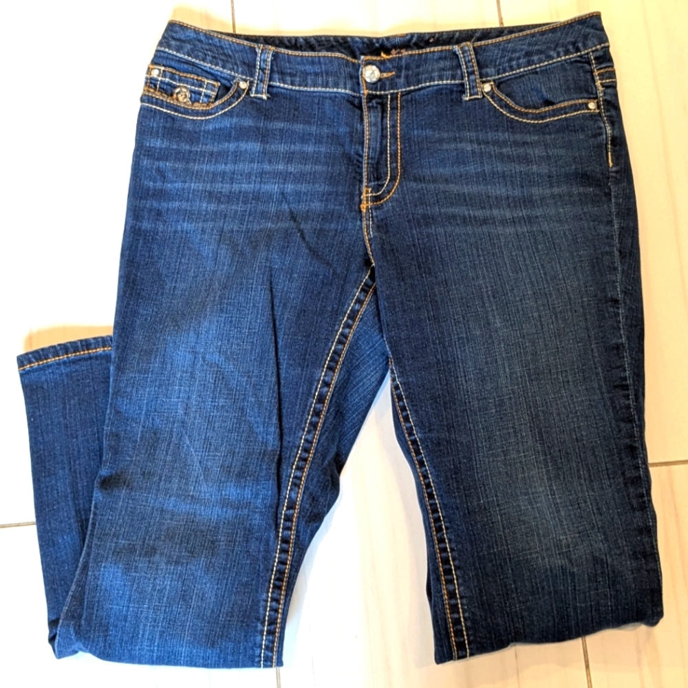 Seven7 Jeans with Faded Effect and Classic Contrast Trim, Size 20